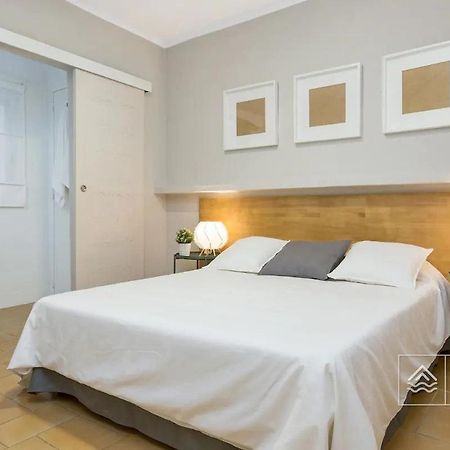 Cosy 3-Bedroom Apartment For 6-8 People Just 50M From The Beach Салоу Екстериор снимка